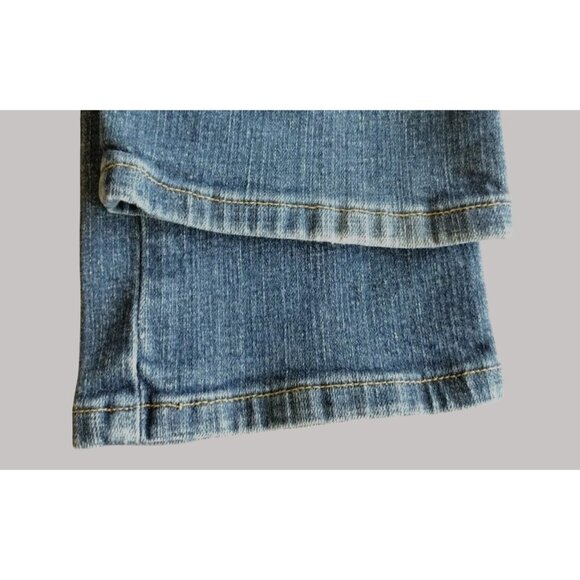 Levis Jeans Womens 6 Slender Straight 526th Pockets Dual Button - Picture 10 of 16